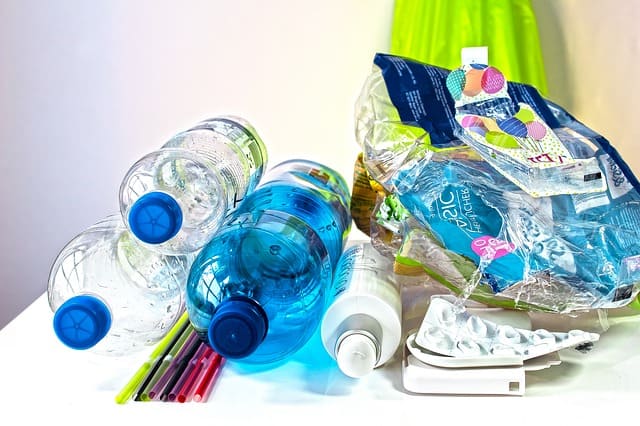 sampah plastik