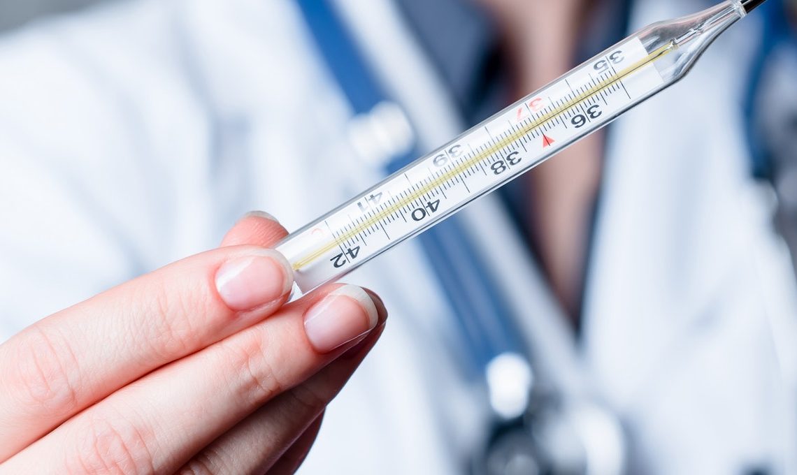 tanda dan gejala hipertermia