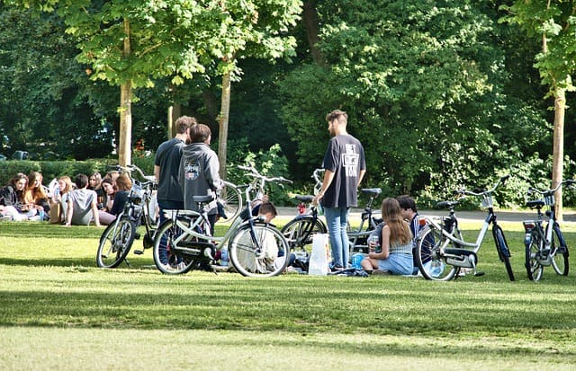 aktivitas ngabuburit yang sehat