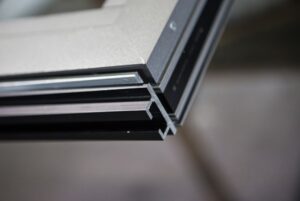 kelebihan bahan kusen aluminium